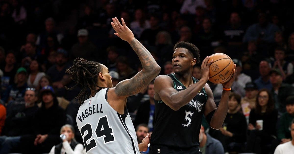 NBA : Wembanyama absent, les Spurs chutent face aux Wolves